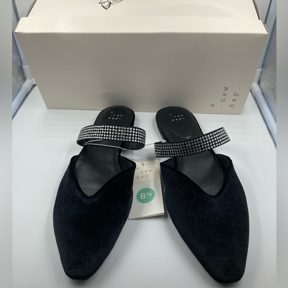 A New Day Maxine Flats Shoes Black Velvet Size 8.5 Rhinestones Memory Foam - Picture 2 of 7